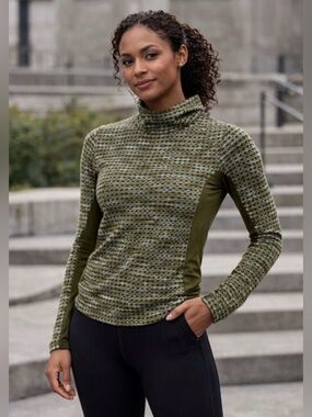 Nike Pro Hyperwarm Thermal Training Top Olive Green Textured Performance Medium